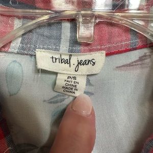 Tribal shirt: plaid and floral. Blue, red and white plaid